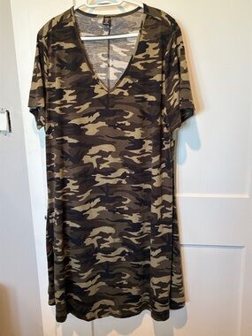 SHEIN Curve 4XL Camo Dress.  B17